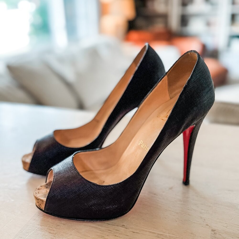 Christain Louboutin Black Very Prive Size